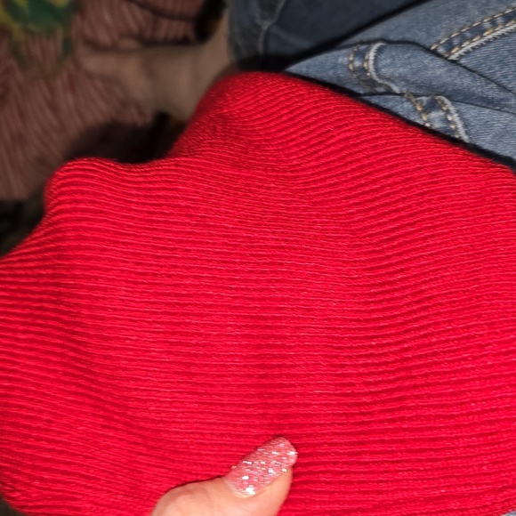 Red Sleeveless Top, mock turtleneck NWT - Picture 2 of 6